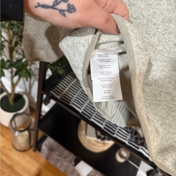 Kyodan Gray Chevron Quilted Puffer Coat size large - Picture 7 of 7